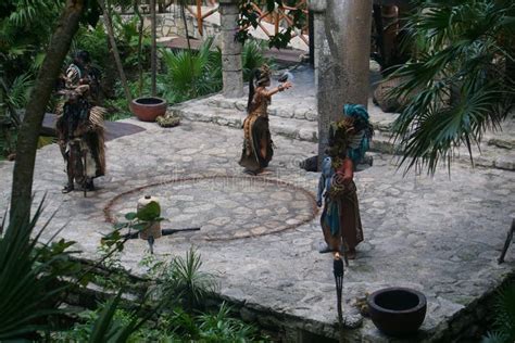  Xcaret Mexico:  Unelmien Mayakylä Luonnon Helmassa!